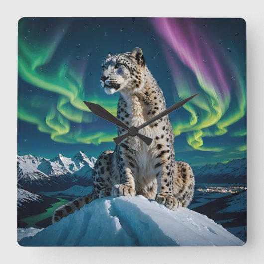 “Northern Sky Wanderer” – Snow Leopard Portrait スクエア壁時計 (正面)