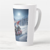 Norwegian Nisse Sledding, Latte Mug カフェラテマグ (右アングル)
