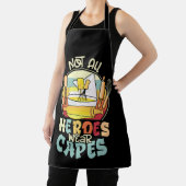 Not All Of Heroes Wear Capes School Lunch Lady エプロン (インサイチュ)