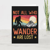 Not All Who Wander Are Lost Cool Bigfoot カード (正面)