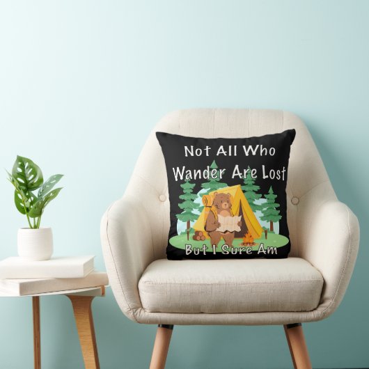 "Not All Who Wander" Lost Cartoon Bear クッション (椅子)
