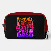 Not All Who Wandingデザイン ドップキット (正面)