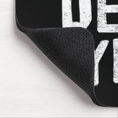 Not Dead Ye Funny Undead Zombie Veteran  マウスパッド (コーナー)