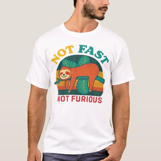 Not Fast Not Furious Funny Sloth Essential T-Shirt Tシャツ (正面)