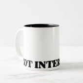 Not Interested Retro Typographic Two-Tone Mug ツートーンマグカップ (正面左)