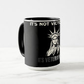 Not Victory Day - Victory Dayステートメントデザイン マグカップ (正面左)