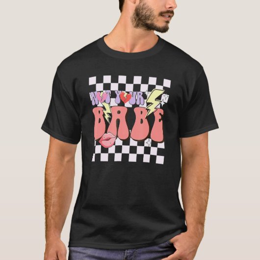 Not Your Babeレトロ皮肉な反バレンタインデー Tシャツ (正面)