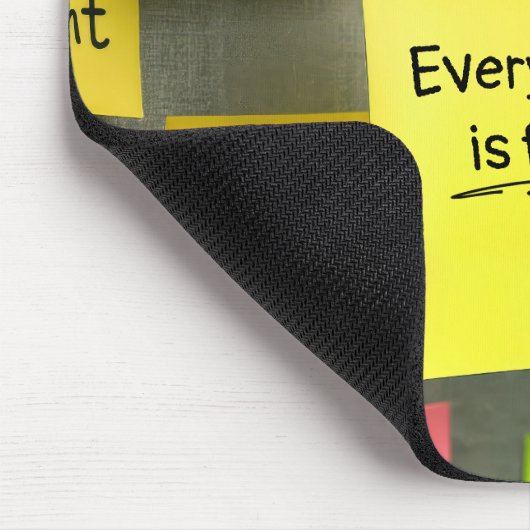 Note Reminders On Office Cubicle Wall マウスパッド (コーナー)