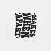 Nothing Sense We’re Funny Retro Quote Design  フリースブランケット (正面(横))