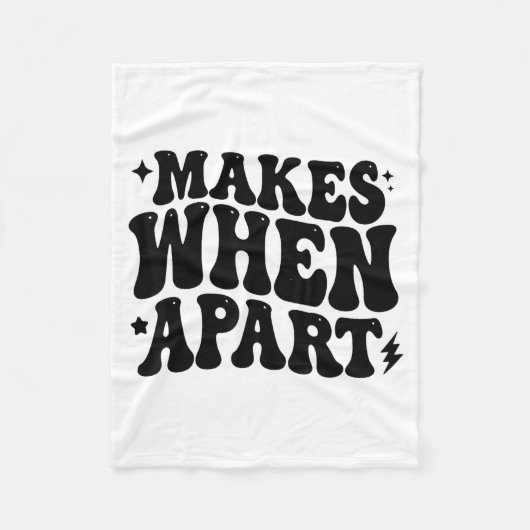 Nothing Sense We’re Funny Retro Quote Design  フリースブランケット (正面)