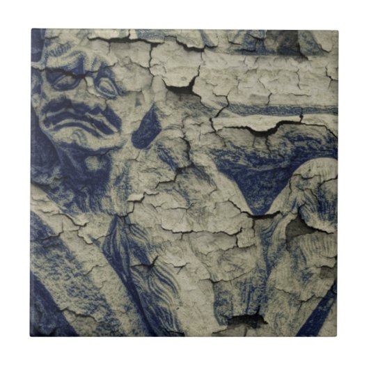 Notre Dameのカテドラルの彫像のゴシック様式ガーゴイル タイル (正面)