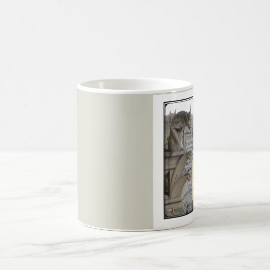 Notre Dameの引用文のせむしとのガーゴイル コーヒーマグカップ (中央)