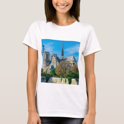 Notre Dame de Paris in France T-Shirt Tシャツ (正面)