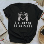 NOVAスカル花嫁または死ぬまで死ぬバチェロレッテ Tシャツ<br><div class="desc">この「死ぬまでパーティー」バチェロレッテtシャツは、ハート型の骨格手と神経質なフォントデザインを備えている。このシャツを花嫁の「花嫁または死ぬ」シャツと組み合わせて、まとまったバチェロレッテを見る。</div>