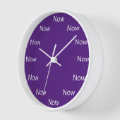 Now is Zen™ 背景色変更可能丸型時計 壁時計 (傾斜)