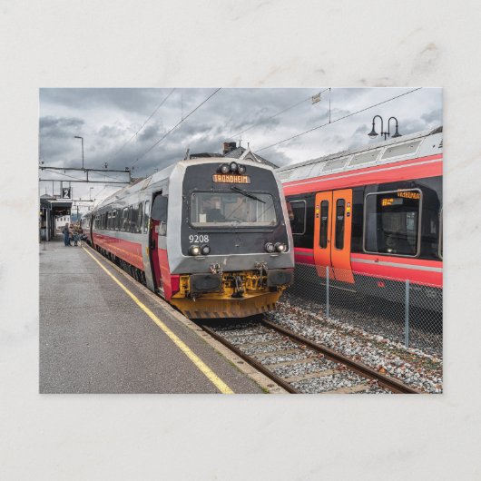 NSB BM 92セットとBM 74セットをHamar Stationに設置。 ポストカード (正面)
