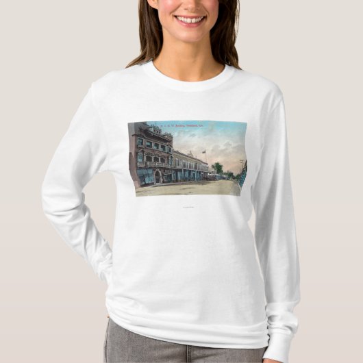 NSGW BuildingWoodland、カリフォルニアの外観 Tシャツ (正面)