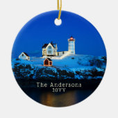 Nubble Holiday Lights Famly Lighthouse セラミックオーナメント (正面)
