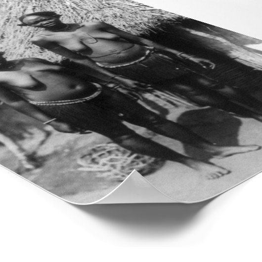 Nubian Women Standing in front of Hut ポスター (角)