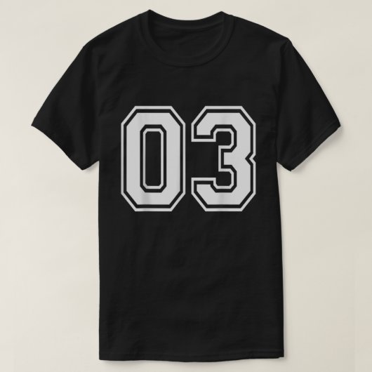 Number 03 Varsity Sports Team Jersey 03誕生日 Tシャツ (デザイン正面)