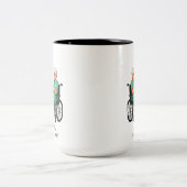 Nurse Dealing With Self Entitled Elderly Patient  ツートーンマグカップ (中央)