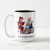 Nurse Dealing With Self Entitled Elderly Patient  ツートーンマグカップ (左)