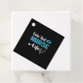 Nurse Gift | Living That Nurse Life フェイバータグ (インサイチュ)