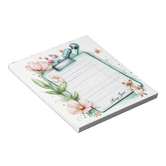 Nurse having a cup of coffee ノートパッド (アングル)