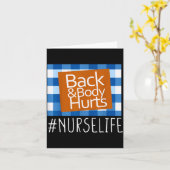 Nurse Life Back &amp; Body Hurts Nurses Funny Heal カード (黄色い花)