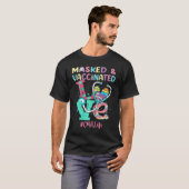 Nurse Love Masked And Vaccinated CMA Lifes Nursing Tシャツ (正面フル)