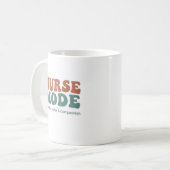 Nurse Mode Retro Wavy Typography コーヒーマグカップ (正面左)
