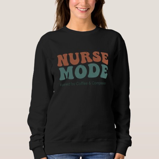 Nurse Mode Retro Wavy Typography スウェットシャツ (正面)