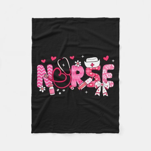 Nurse Valentines Day Valentine Scrub Top Women Scr フリースブランケット (正面)