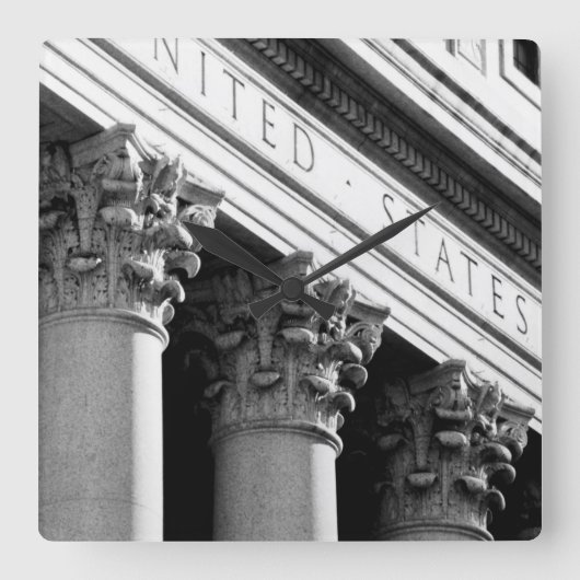 NYCの建築VIII スクエア壁時計 (正面)