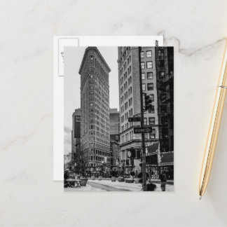 NYCの黒く及び白いFlatironの建物の写真 ポストカード
