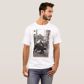 NYCのTシャツのBULL Tシャツ (正面フル)