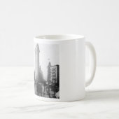 NYCを造るFlatironのヴィンテージの写真 コーヒーマグカップ (正面右)