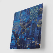 NYCスカイライン、夕暮れ時のハイアングルビュー スクエア壁時計 (傾斜)