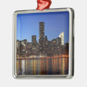 NYCニューヨークシティマンハッタンナイト メタルオーナメント (左)
