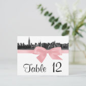 NYCワイドスカイラインエッチングBWピンクテーブル番号 ポストカード (スタンド正面)