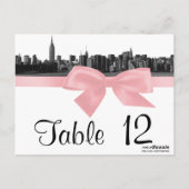 NYCワイドスカイラインエッチングBWピンクテーブル番号 ポストカード (裏面)