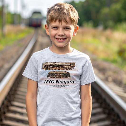 NYC Niagara Steam Locomotive Profile American flag Tシャツ