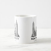 NYC Skyline Illustration with Statue of Liberty コーヒーマグカップ (中央)