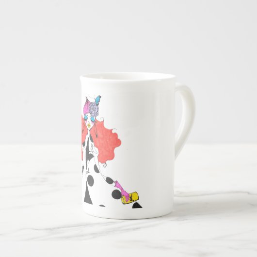 NYFWの風変わりなファッションのイラストレーションのコップ ボーンチャイナマグカップ (正面右)