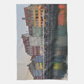 NYHAVNエンターテイメント地区コペンハーゲンデンマーク キッチンタオル (縦)