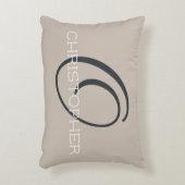 OイニシャルニュートラルTan Taupeパーソナライズされた名 アクセントクッション (正面(垂直))