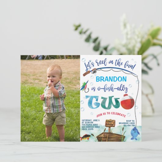 o – 魚と同じく、小さな漁師の2回目の誕生日写真 招待状 (スタンド正面)