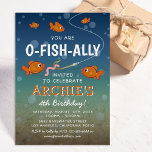 O-Fish-Ally Kids魚釣りをテーマにした誕生日パーティー 招待状<br><div class="desc">水中の背景、魚釣りライン、金ゴールドフック、愛らしいオレンジの魚、バブル、そしてパーソナライズする簡単であるモダン誕生祝いテンプレートを特徴とするかわいい魚釣りバースデーパーティ招待状。</div>