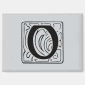 O Monogramm schwarz マグネット (正面)