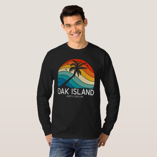 Oak Island Beach North Carolina Beach Palm Tree So Tシャツ (正面フル)